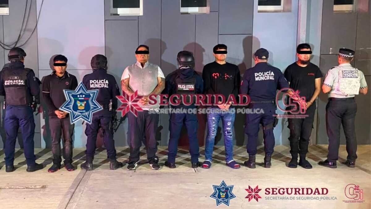 Los cinco implicados, junto con las armas, explosivos, droga, y demás objetos fueron puestos a disposición del Ministerio Público. (Cortesía: SSPH)