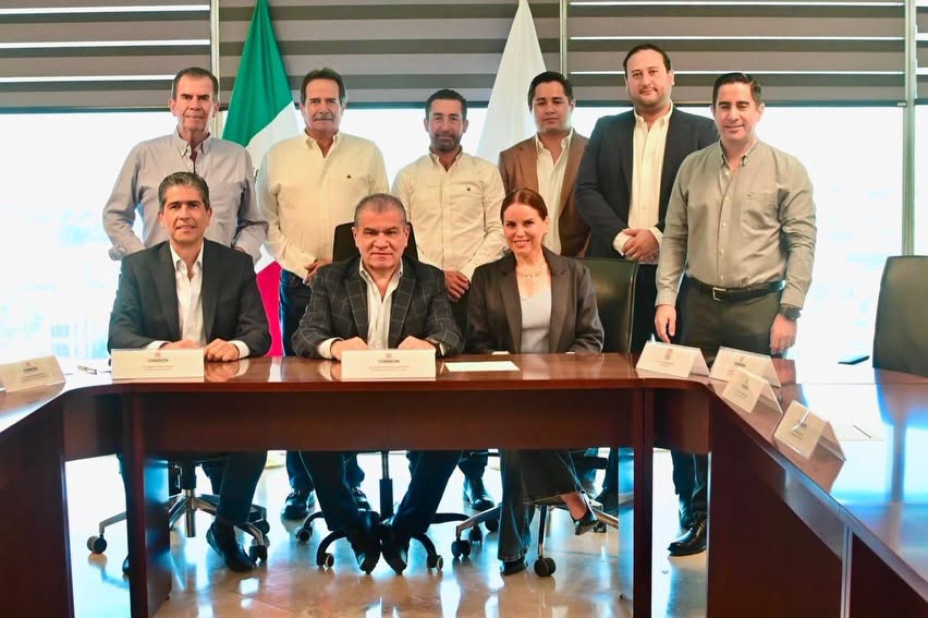 Alcalde de Torreón analiza oportunidades de vivienda con Canadevi.| Redes: Municipio de Torreón.