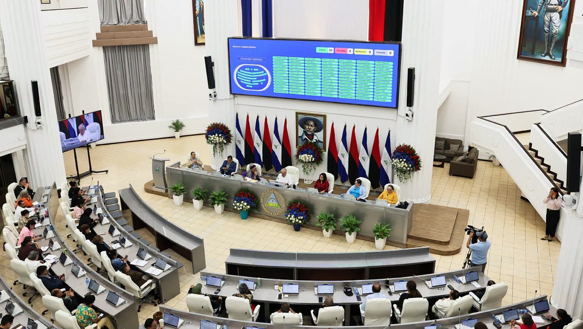 Asamblea Nacional de Nicaragua reúne a legisladores en debate sobre una reforma constitucional electoral | Foto: AFP