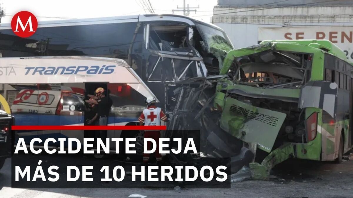 Choque entre autobús y camión en Monterrey deja 10 lesionados y 4 personas prensadas