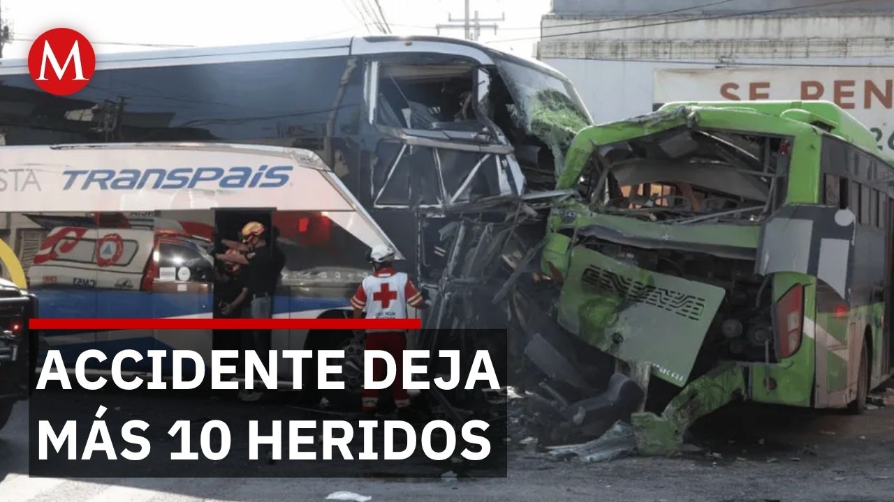 Choque entre autobús y camión en Monterrey deja 10 lesionados y 4 personas prensadas
