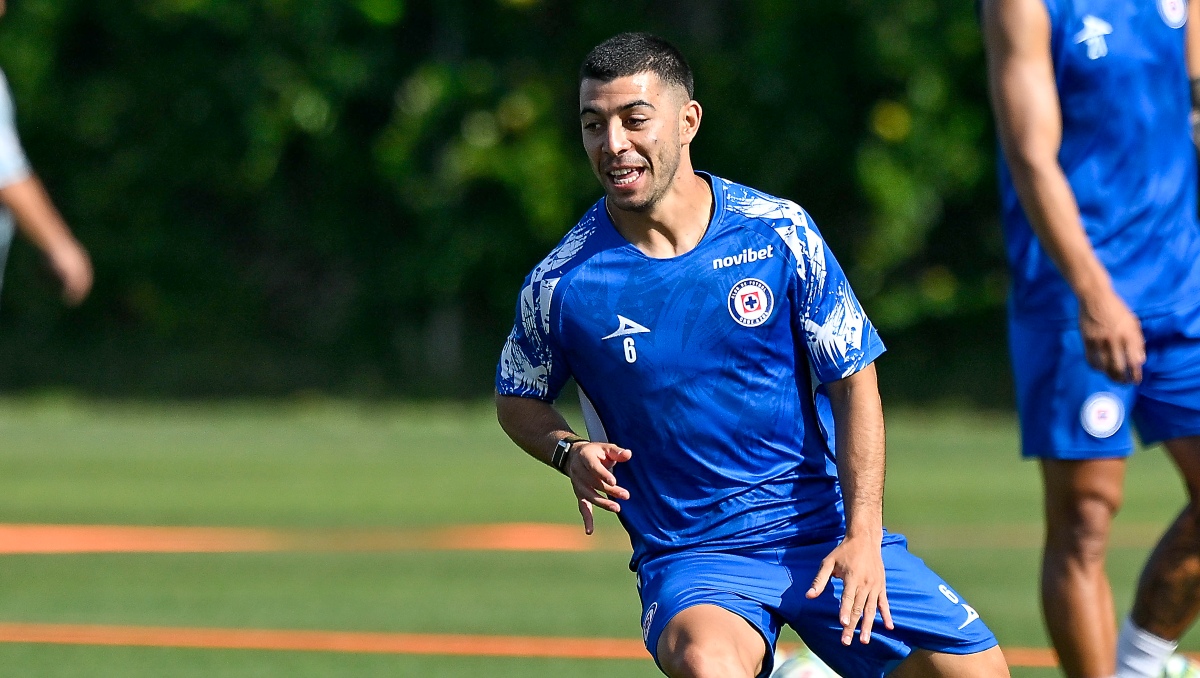 Aún no hay una oferta formal por Erik Lira, pero Cruz Azul está abierto a negociar (Imago7)