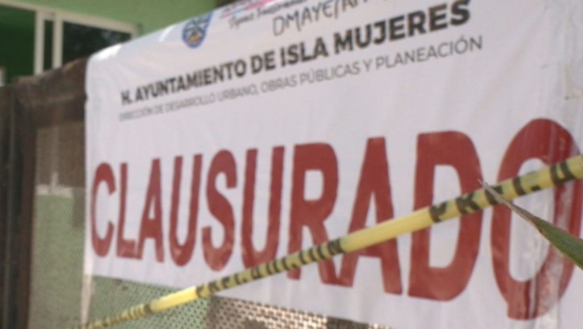 Acusan a dos funcionarios de Isla Mujeres por extorsión. | Foto: Especial