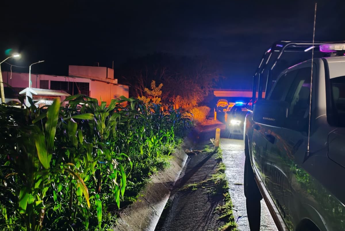 Al lugar arribaron cuerpos policiales, quienes se encargaron de realizar el acordonamiento de la zona. | Foto; Especial