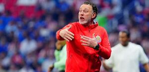 Chivas venció a Juárez dominando la posesión y las estadísticas. Gabriel Milito analiza a Kevin Castañeda, Jordan Carrillo y el desgaste de los seleccionados.