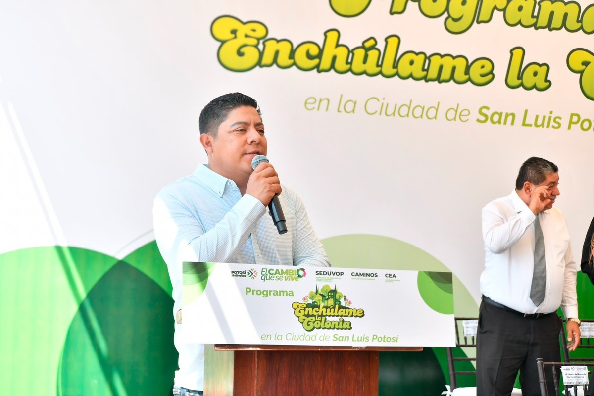 San Luis Potosí construye las autopistas San Luis–Matehuala y San Luis–Querétaro con una inversión de más de 40 mil millones de pesos.