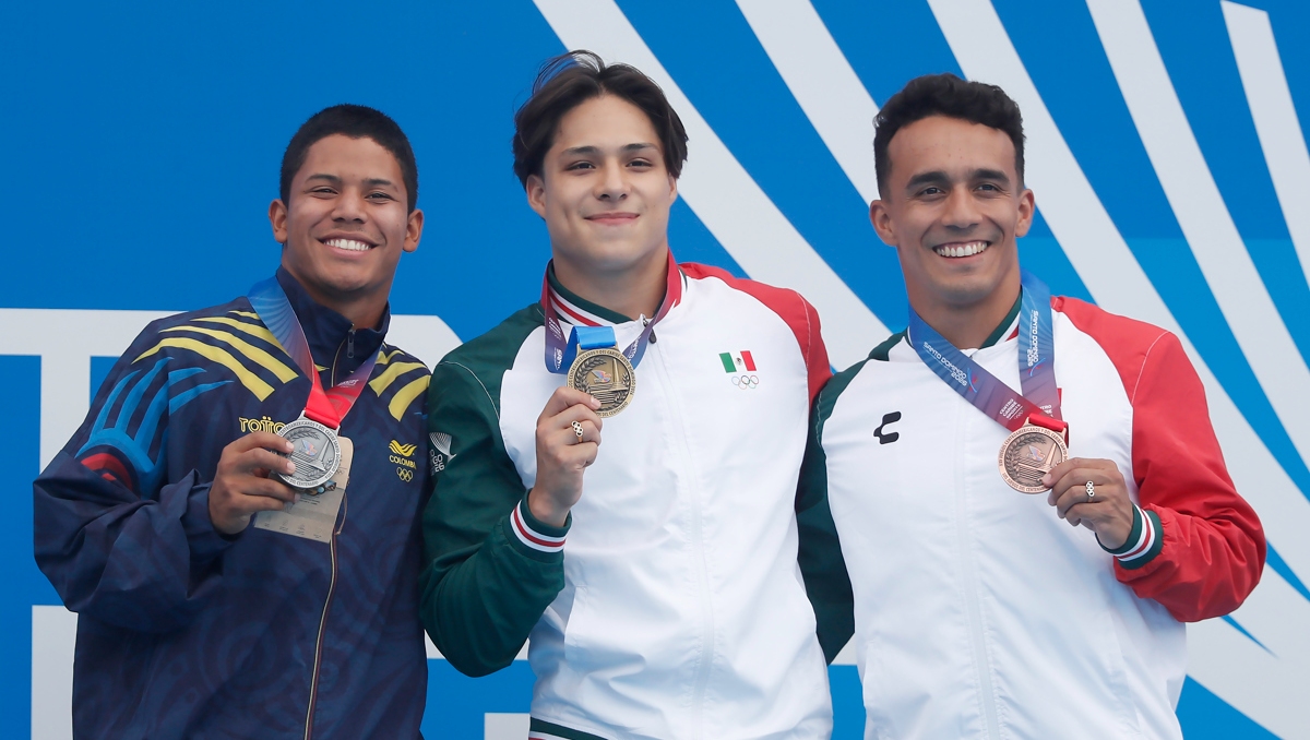 Osmar Olvera y Juan Manuel Celaya consiguen oro y bronce respectivamente en el trampolín de un metro (EFE)