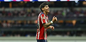 Santiago Sandioval espera regresar pronto a la cancha con Chivas, luego de haber sufrir una fractura en un dedo de la mano derecha en el Premundial Sub 20.