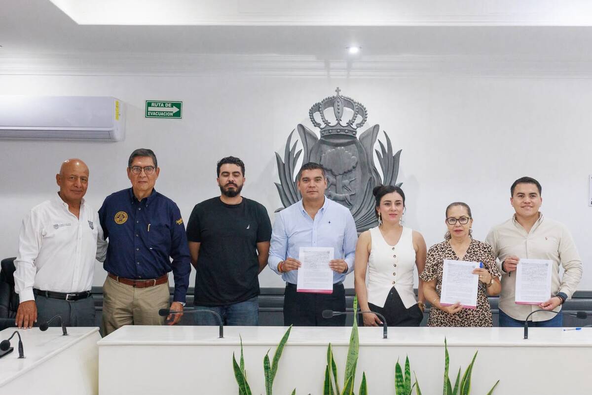 Gómez Palacio firma convenio para aprovechar residuos de mármol. | Foto: cortesía del Ayuntamiento de Gómez Palacio.