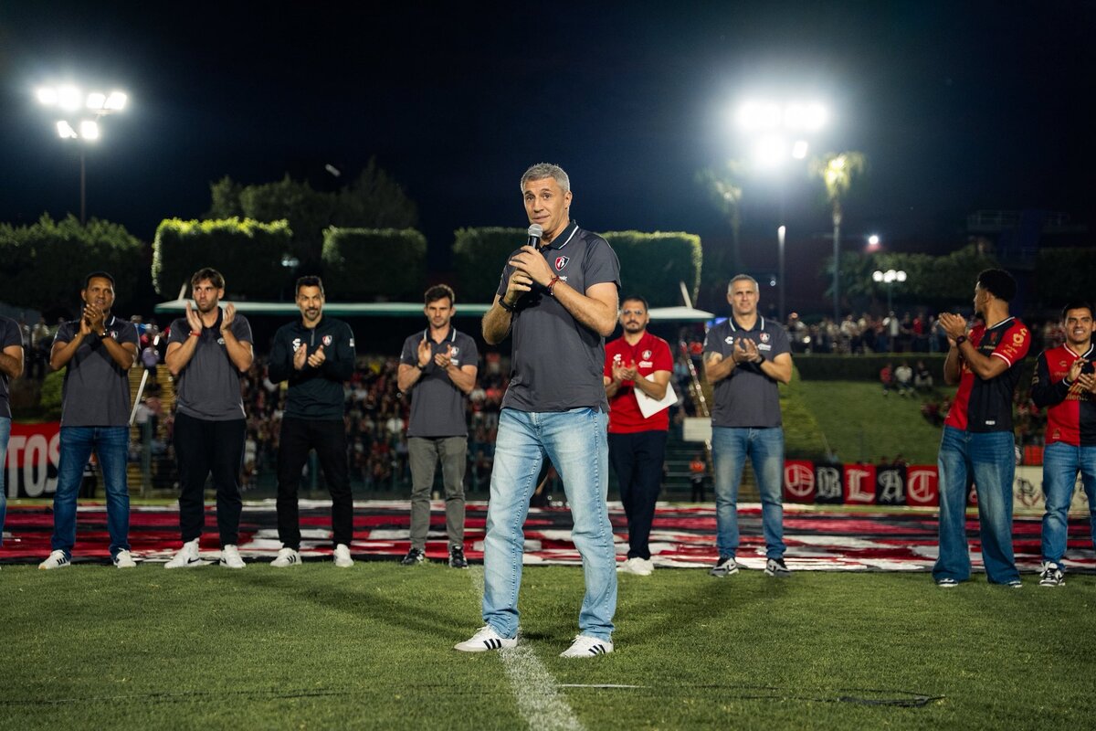 Hernán Crespo listo para su debut en Atlas. (X @AtlasFC)