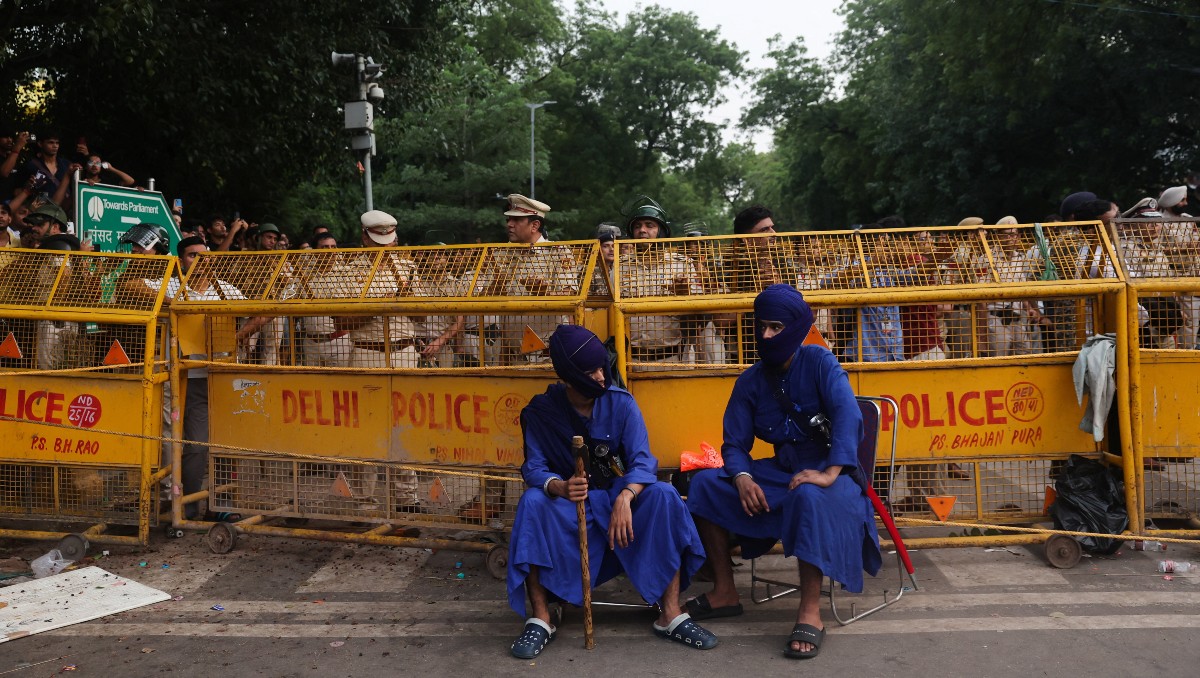Revolución de las Cucarachas: India enfrenta crisis educativa