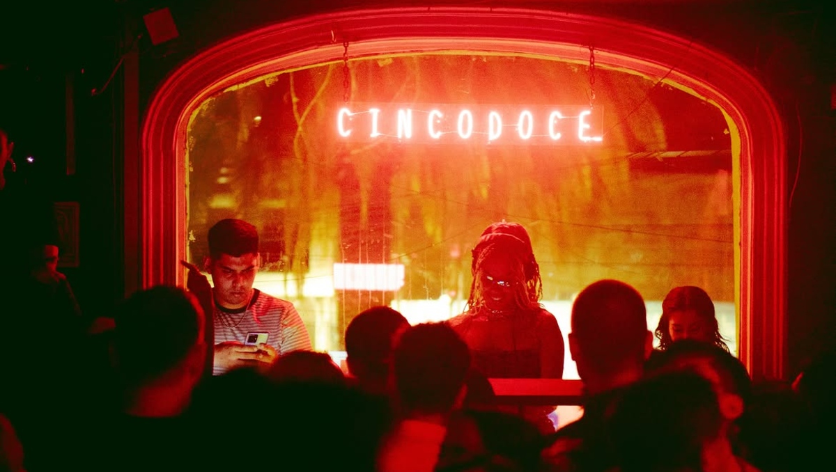El recinto musical celebra su quinto aniversario este 1 de agosto. | Foto: Instagram @cincodoce.mx
