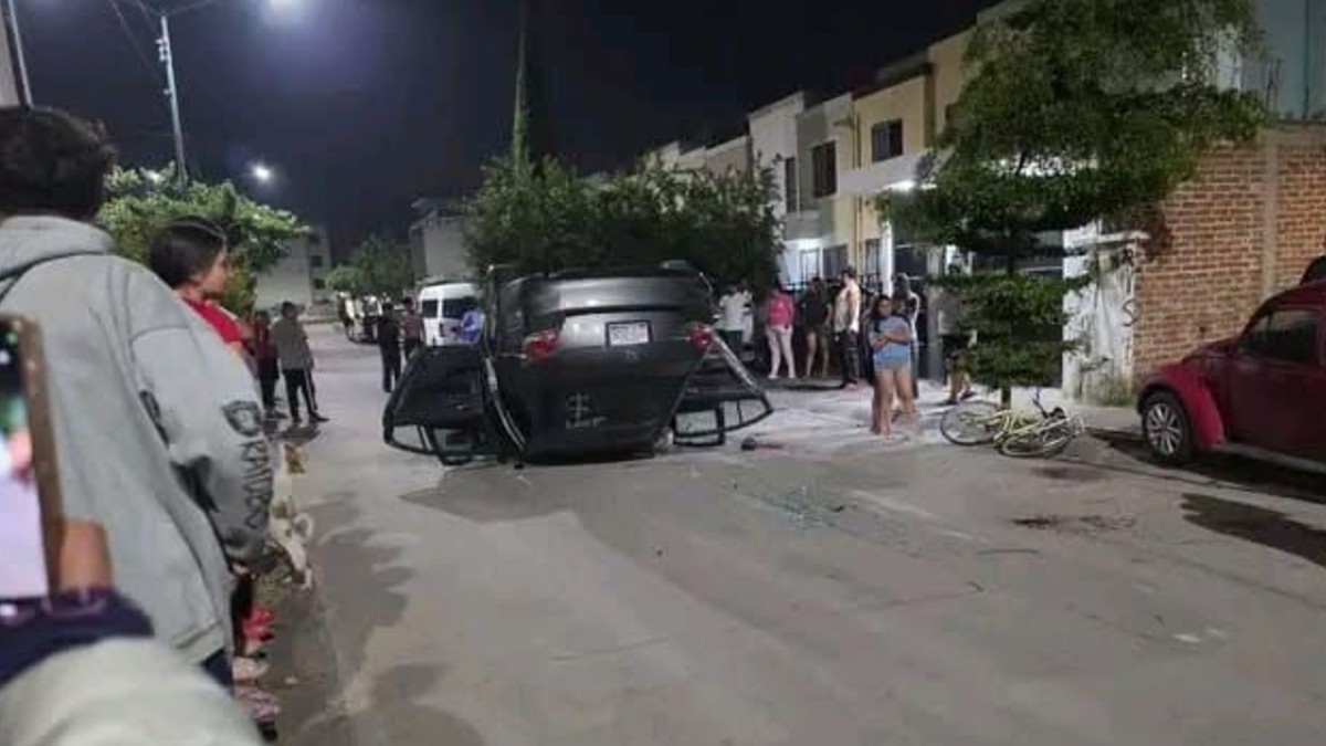 Volcadura en Hacienda Los Otates en León. | Redes sociales.