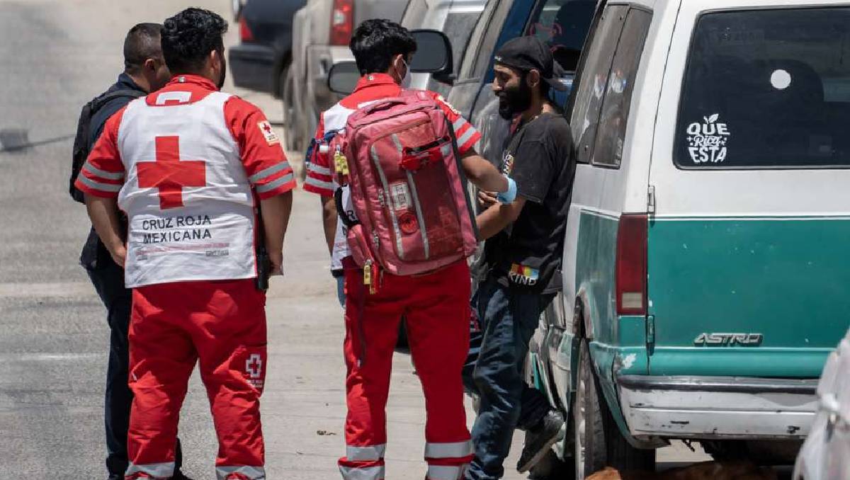 Paramédicos acudieron al lugar a atender al herido. | Especial