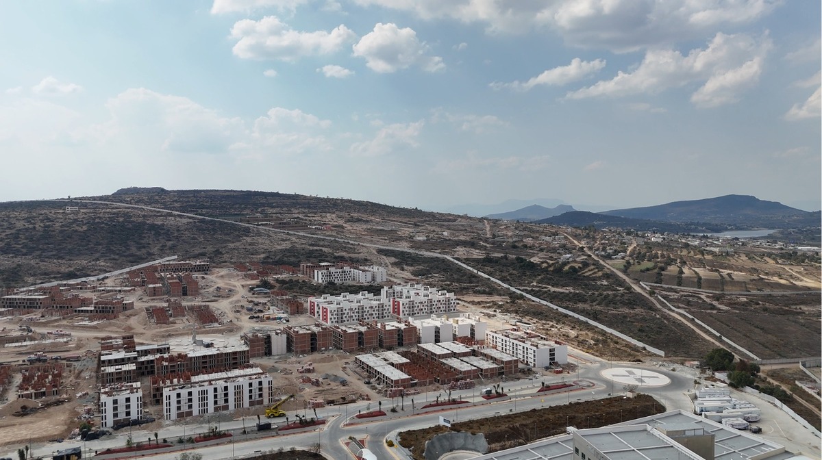 La construcción de nuevas viviendas en San Agustín Tlaxiaca obligará a modificar la movilidad de la zona metropolitana de Pachuca. (Cortesía)