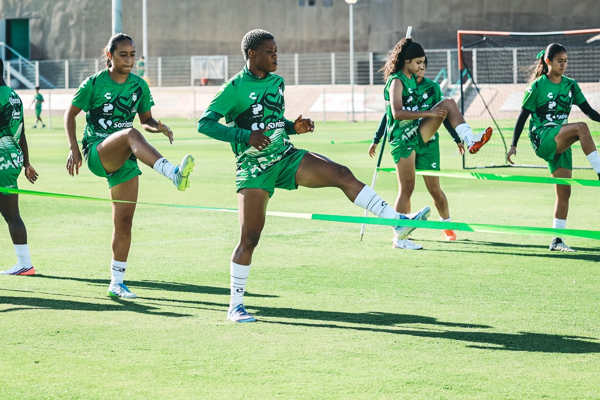 Las Guerreras entrenando en el TSM. | Cortesía: Club Santos Femenil