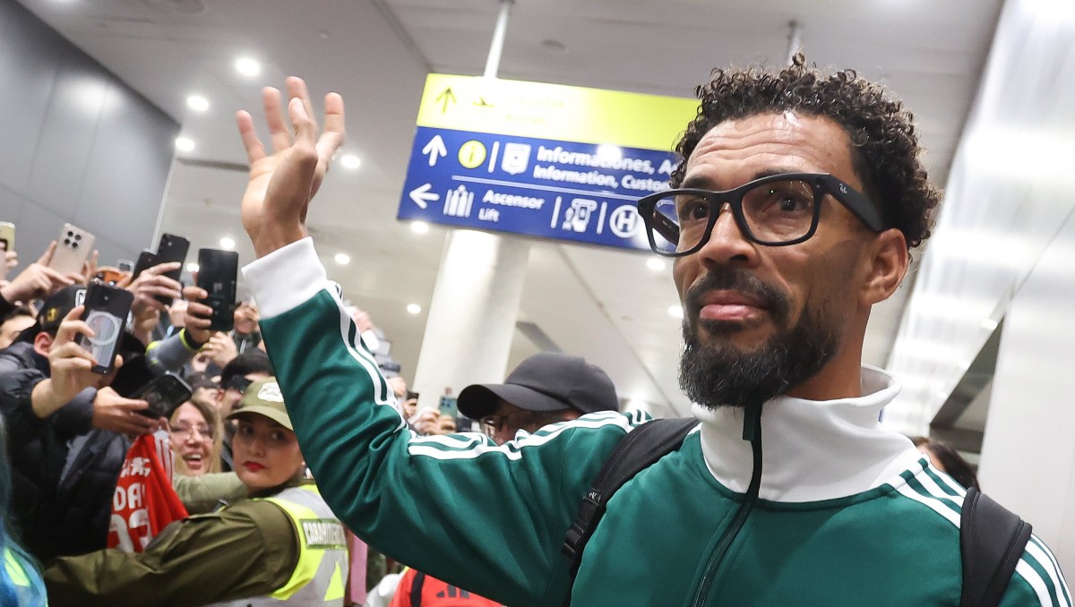 Vozinha ilusiona a Colo Colo y se declara "muy feliz" por su llegada a Chile (X @ColoColo)