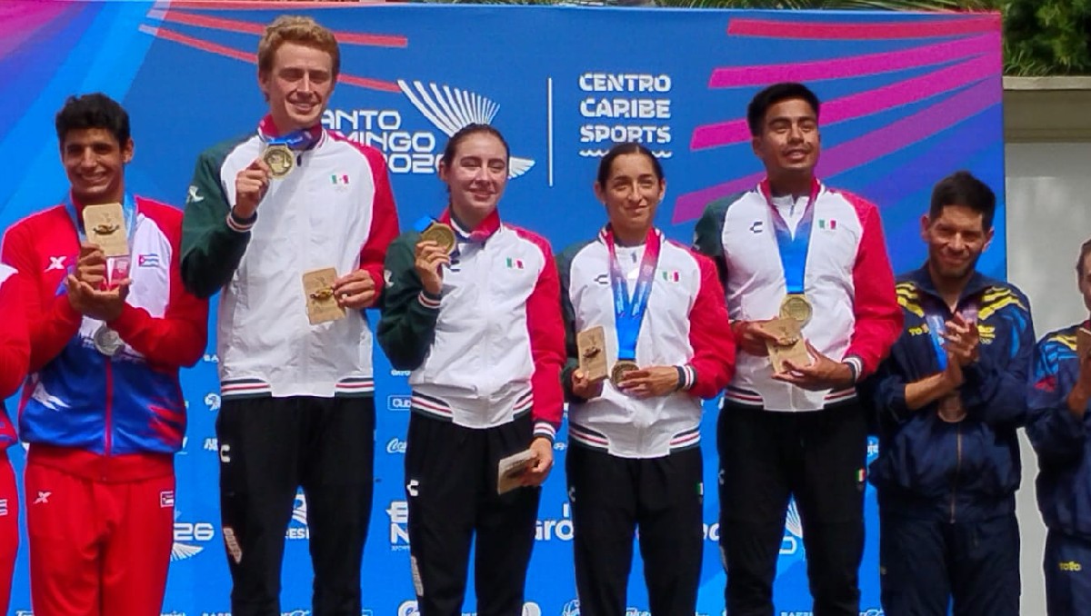 México gana medalla de oro en triatlón de relevos mixtos en los Juegos Centroamericanos (Martha Cedillo)