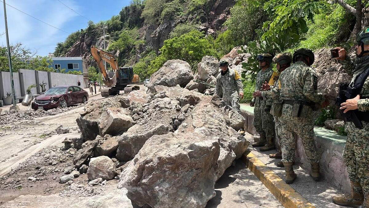 Los elementos castrenses también mantienen recorridos de reconocimiento. (Foto: especial)