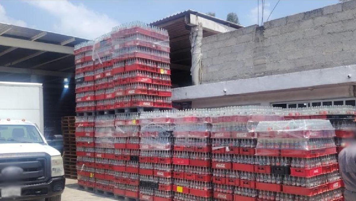 La investigación inició tras el robo de refrescos que habría salido de una empresa en vehículos de reparto. | Foto: FGJEM