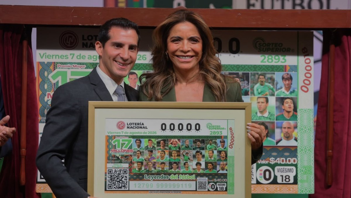 Lotería Nacional rinde homenaje a leyendas del futbol mexicano con billete conmemorativo (X @Rommel_Pacheco)