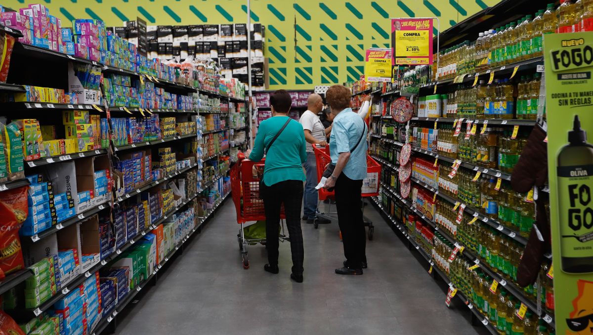 Según la propuesta, el QR redirigiría al consumidor a una ficha con la totalidad de la información comercial exigible. Ariana Pérez