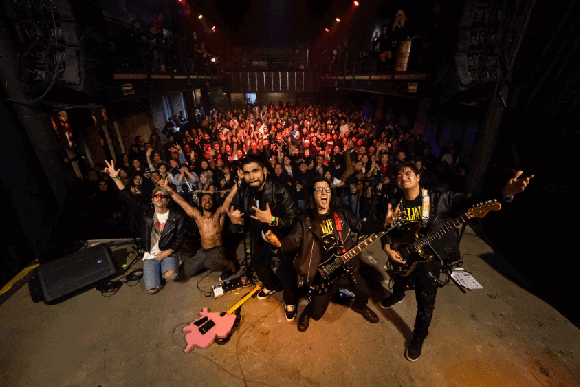 Ritalin Rats y el público del Foro La Paz al cierre de su presentación.