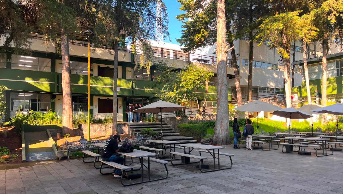 La Facultad de Economía de la UAEMéx retomará sus actividades del segundo día del ciclo escolar. | Foto: Bernardo Jasso
