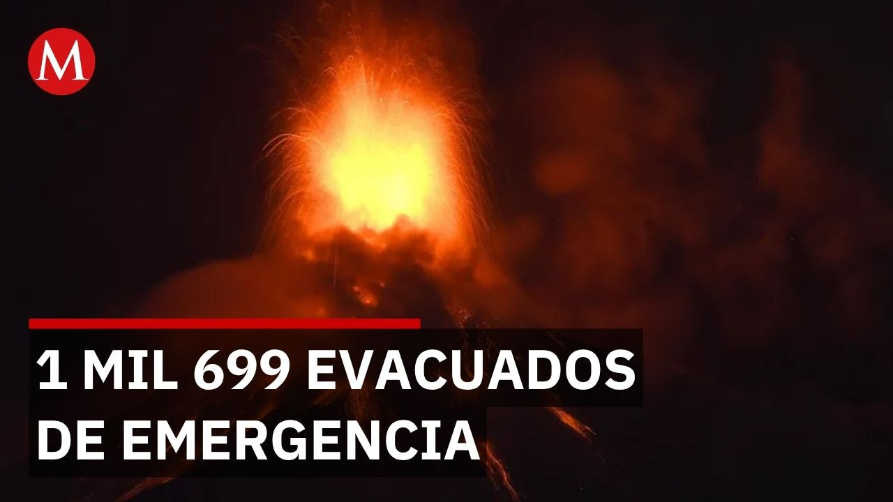 Familias huyen del Volcán de Fuego sin saber si volverán a sus casas