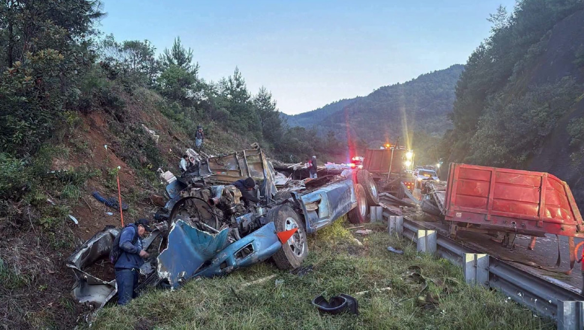 Muere conductor tras volcadura de tráiler en la Puebla–Orizaba | Especial