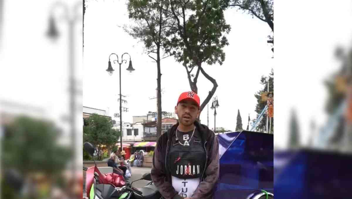 La tromba del 5 de junio en Chimalhuacán arrastró a Joan Briechel, quien logró sobrevivir, pero perdió su mototaxi. | Foto: Especial