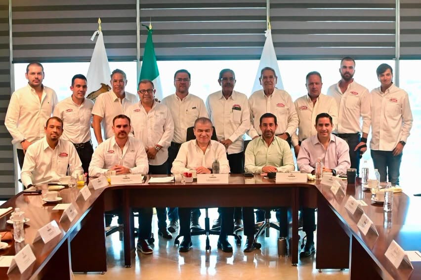 Alcalde de Torreón impulsa coordinación con CMIC Laguna. | Foto tomada de: www.facebook.com/mriquelmesi