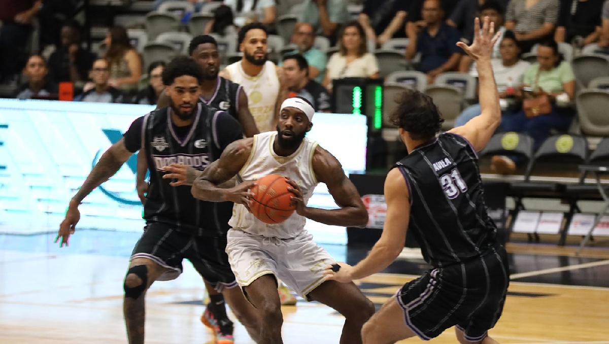 Dorados de Chihuahua derrotan a Fuerza Regia para quedarse con la serie en LNBP (Roberto Alanis)