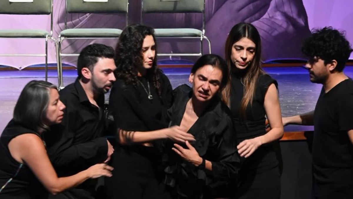 "La obra invita a ver mucha diversidad en el ámbito de las mujeres", dice la actriz Ximena Romo. |Foto: Coordinación Nacional Teatro