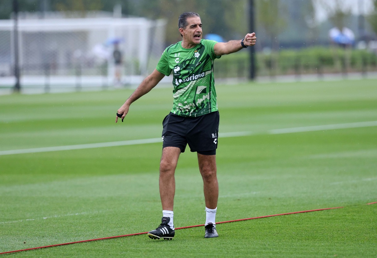 Renato Paiva, DT Santos Laguna. | Foto: Cortesía Club Santos