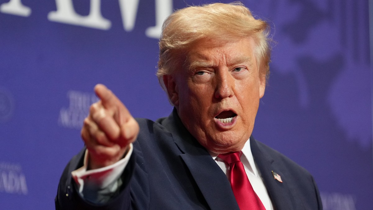 Trump acusó de traición al diario The Washington Post. | AP