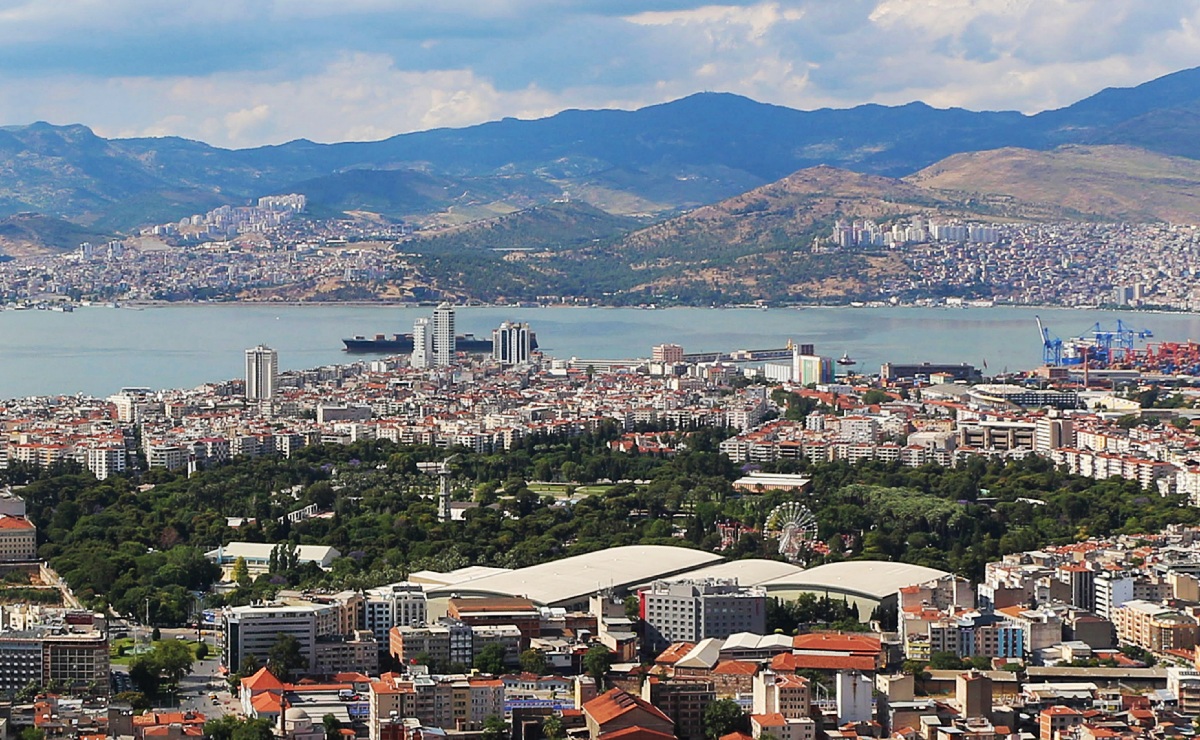 Vista de Esmirna desde la Fortaleza Kadifekale. (Wikimedia Commons)