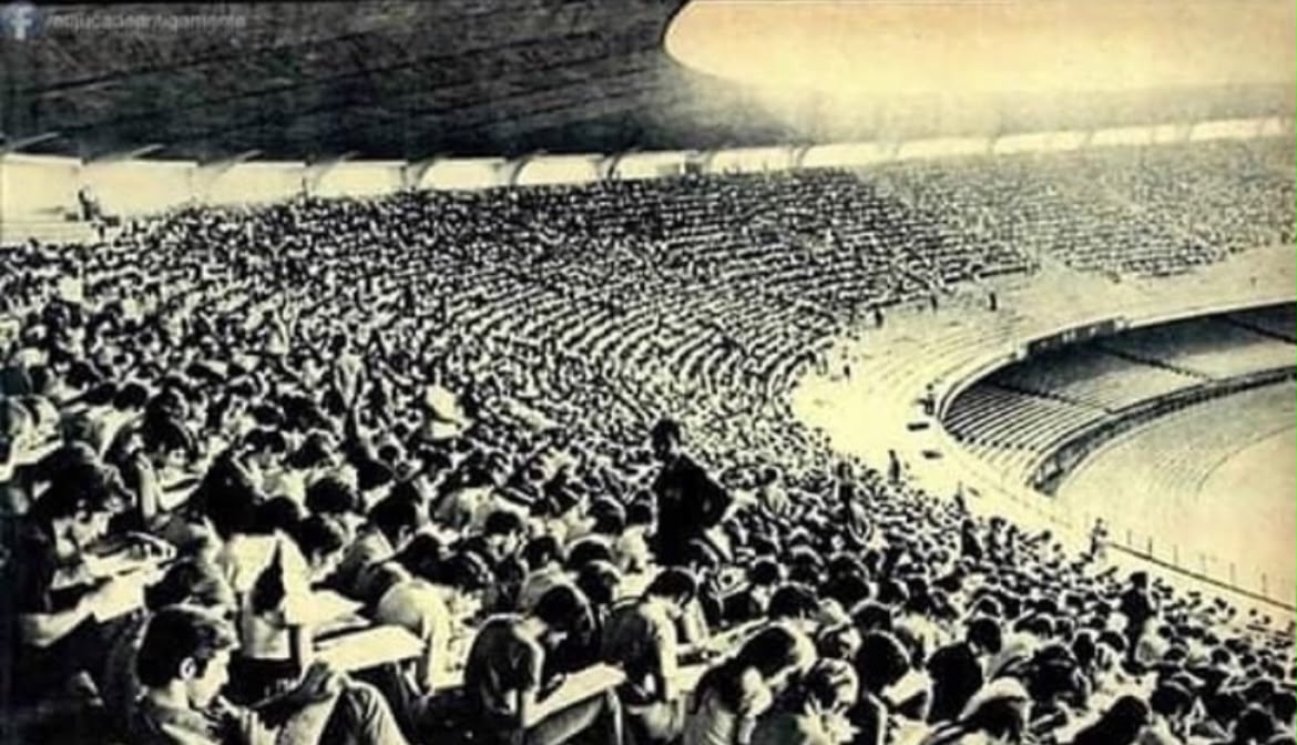 Los aspirantes eran distribuidos por secciones y butacas. (Foto: @MXESTADIOS)