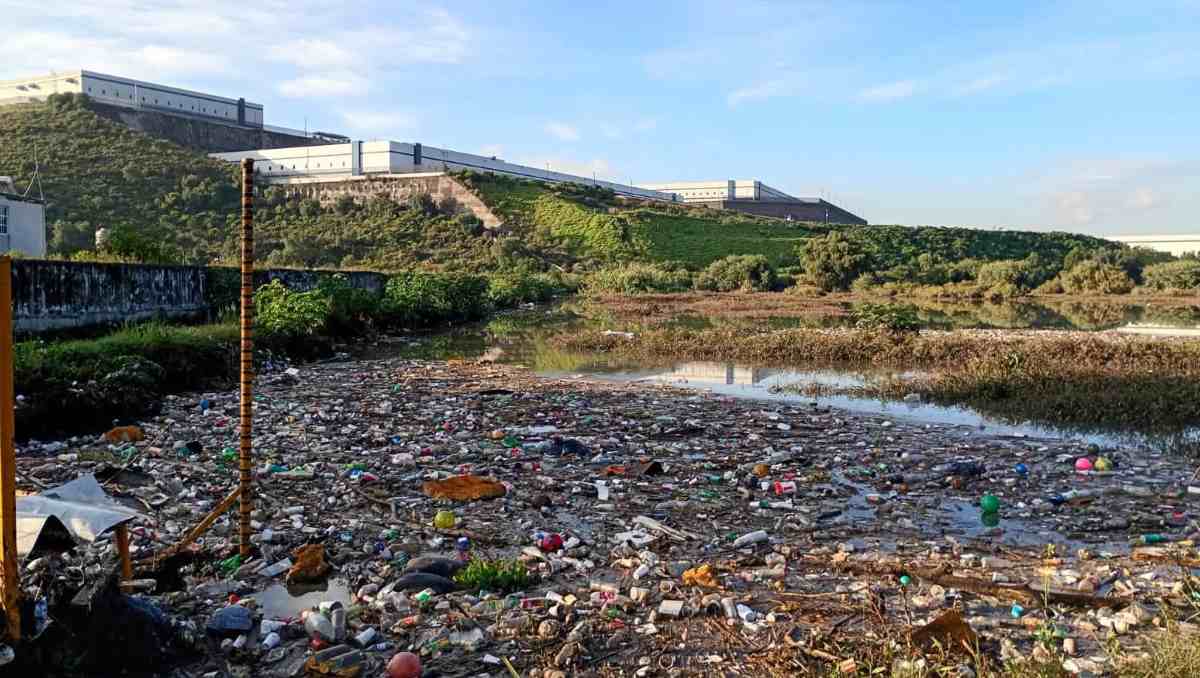 La CAEM activó equipos de bombeo para retirar el agua acumulada en calles. Foto: Especial