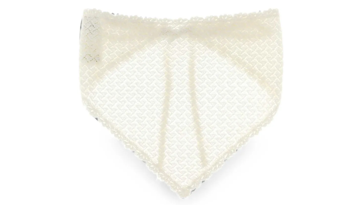 El estilo crochet (y su aire bohemio) regresa, ahora para los accesorios.