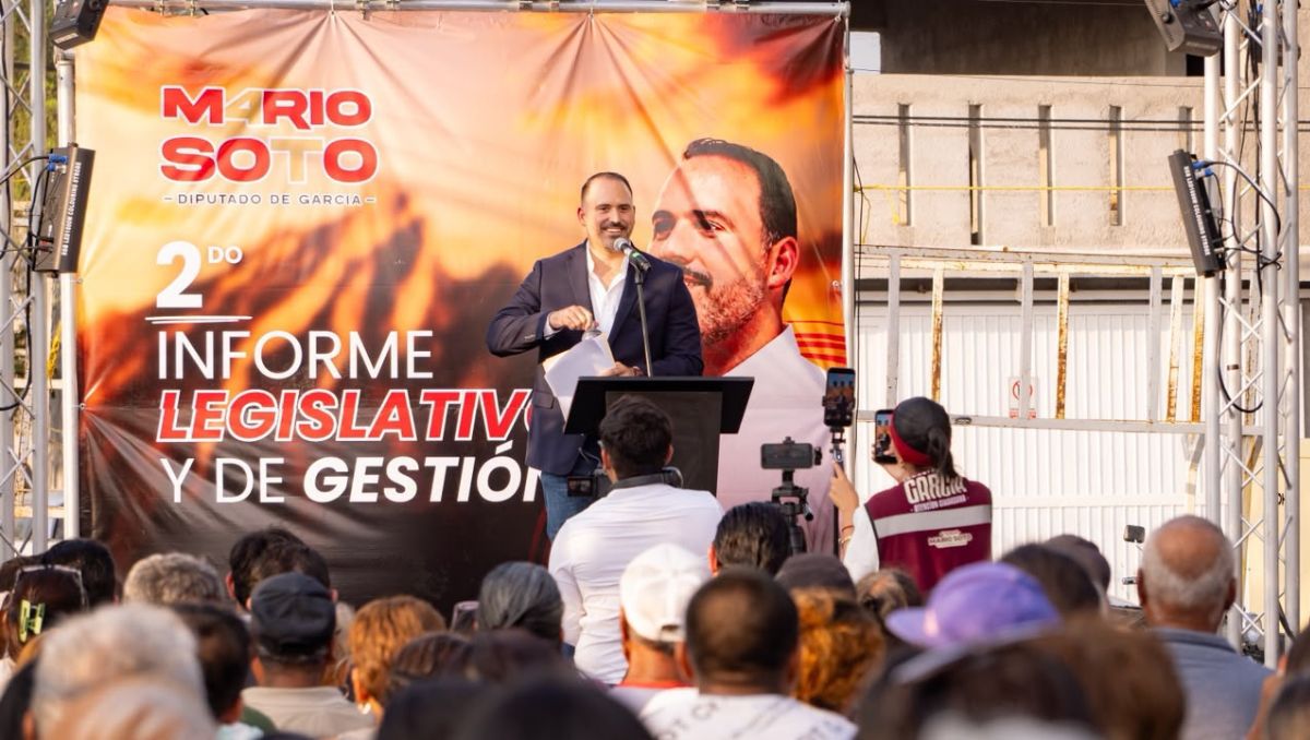 Mario Soto, diputado de Morena en el Congreso de Nuevo León, se reunió con habitantes de la colonia Emiliano Zapata. | Especial