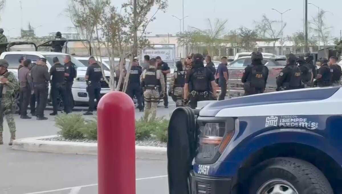 En Torreón, reportan personas armadas en centro comercial. | Milenio Policía.