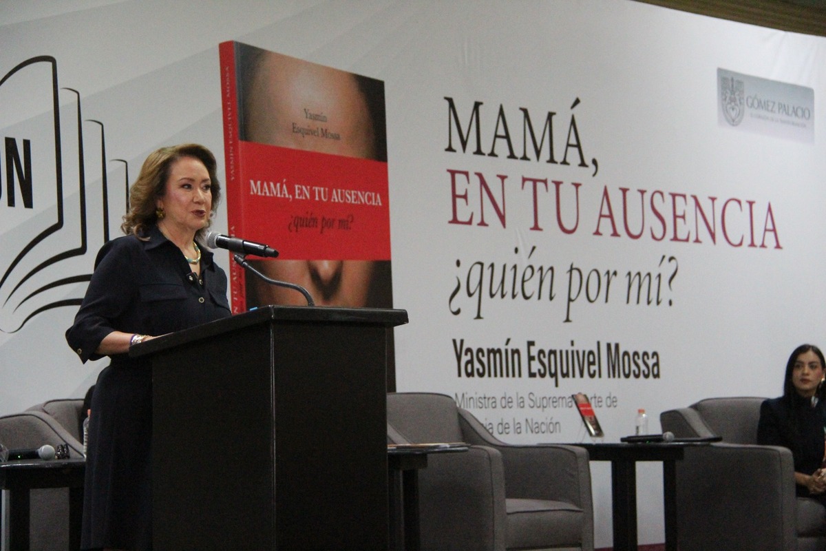 Yasmín Esquivel presenta libro sobre huérfanos del feminicidio. | Roberto Amaya.