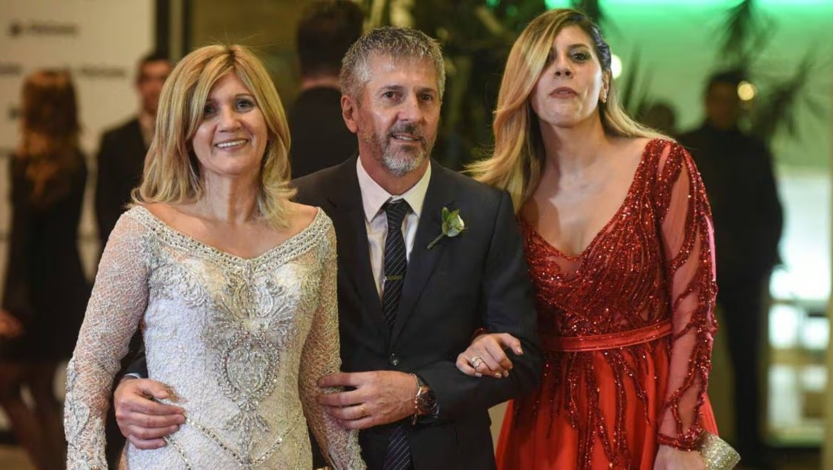 Celia Cuccittini y Jorge Messi en la boda de Lionel Messi (AFP)