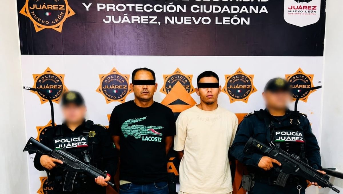 Los detenidos viajaban a bordo de un vehículo Chevrolet Malibu a exceso de velocidad cuando fueron interceptados por policías municipales | Especial