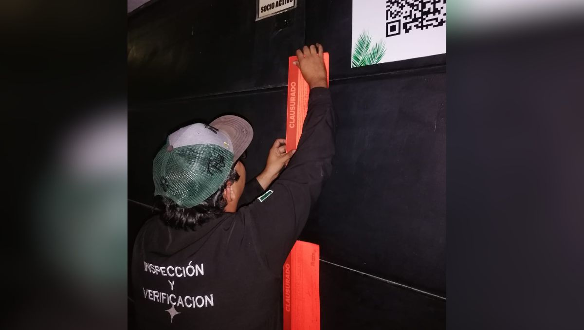 Llaman a policías por exceso de invitados y hallan menores tomando alcohol. | Alejandro Escobedo