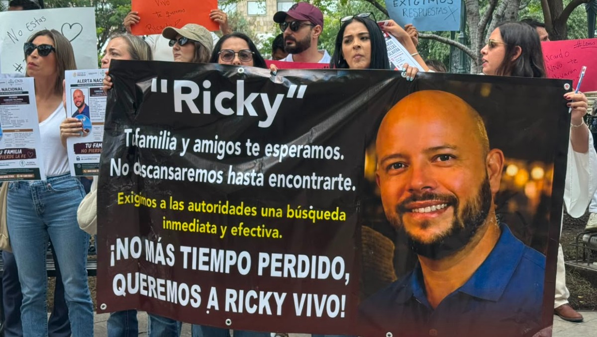 En días pasados, familiares y amigos de Ricardo Cabezas Talavera se manifestaron en el Centro de Guadalajara (Tony Martínez)