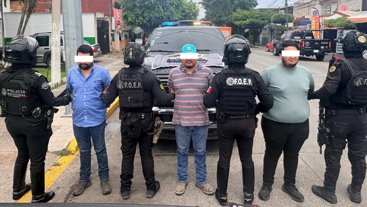 Policía de Jalisco detuvo a tres hombres con varios fajos de billetes en Tonalá (Cortesía Policía de Jalisco)
