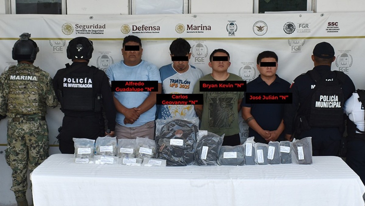 Cuatro presuntos narcomenudistas fueron detenidos en Bacalar,  Quintana Roo. | Especial
