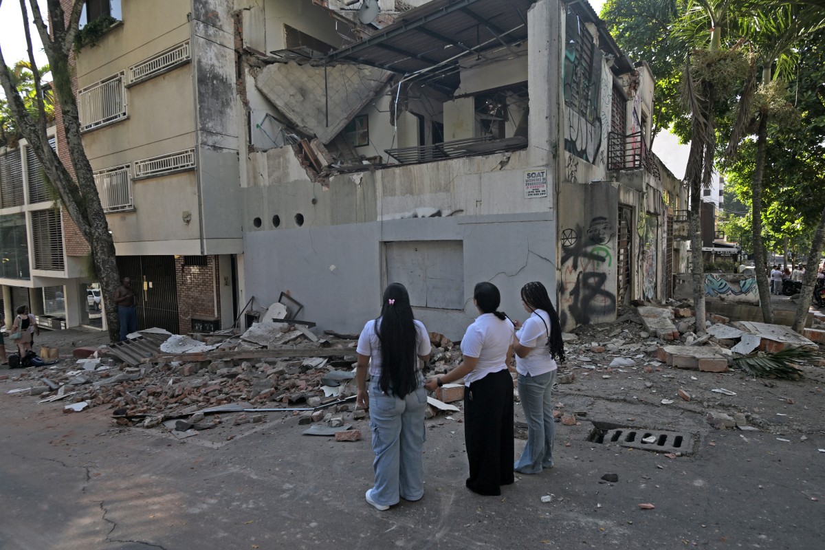 Derrumbes tras terremoto de 7.4 en Colombia |Foto: AP